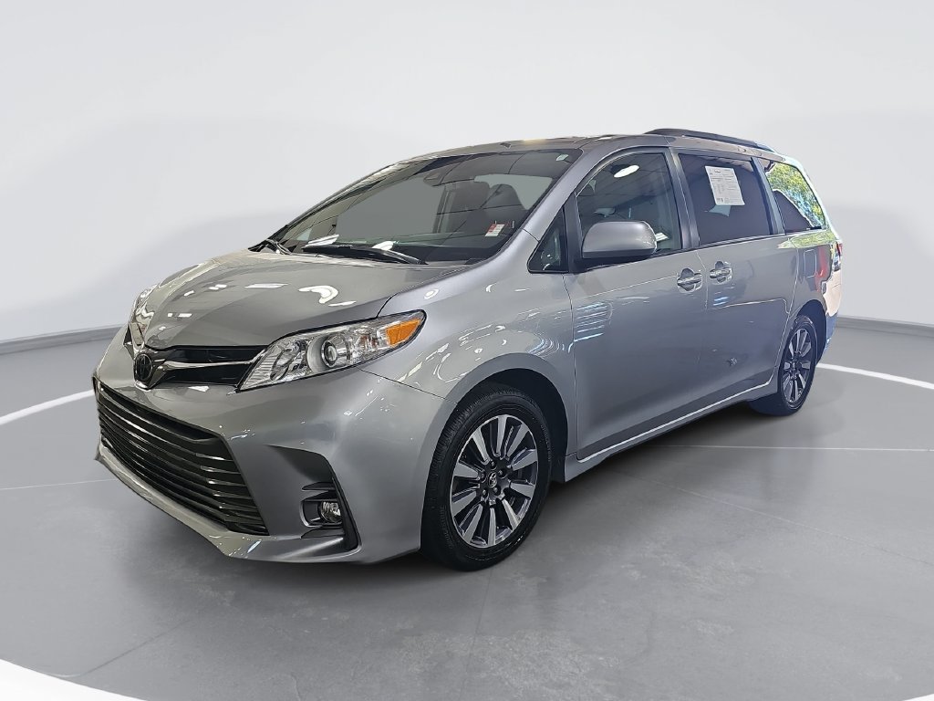 Used 2018 Toyota Sienna XLE Premium AWD/4WD image 9