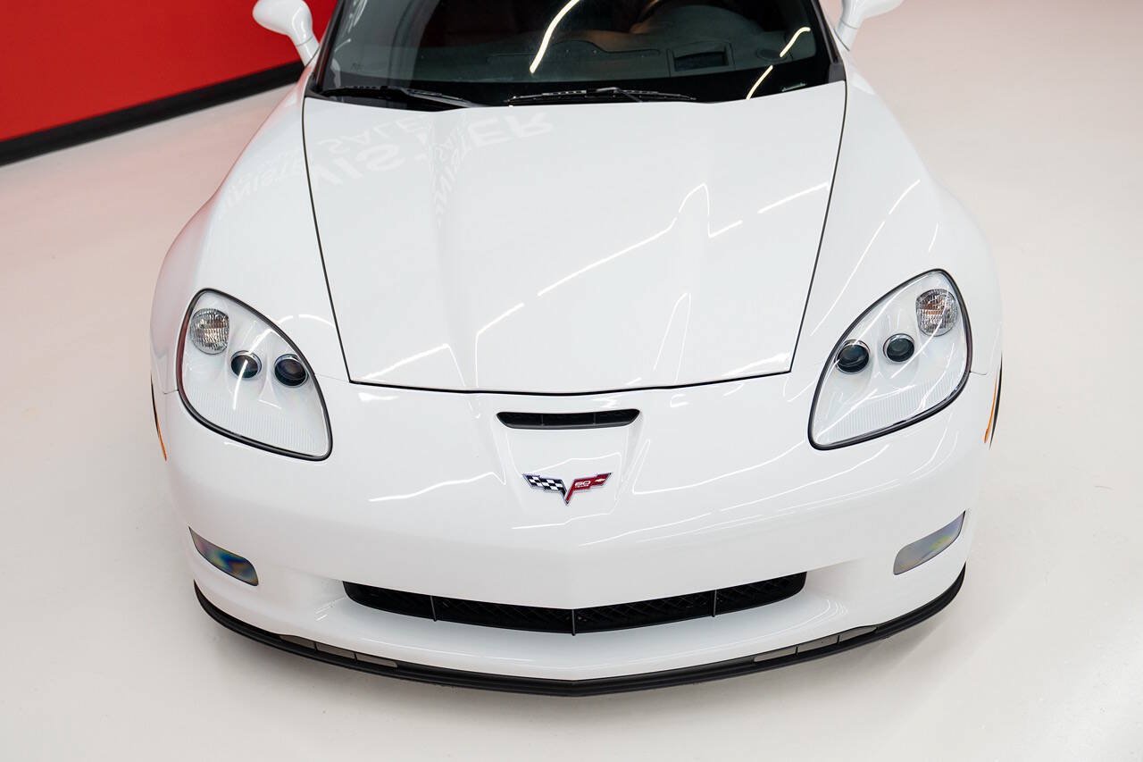 Used 2013 Chevrolet Corvette Grand Sport w/ 2LT Preferred Equipment Group RWD image 3