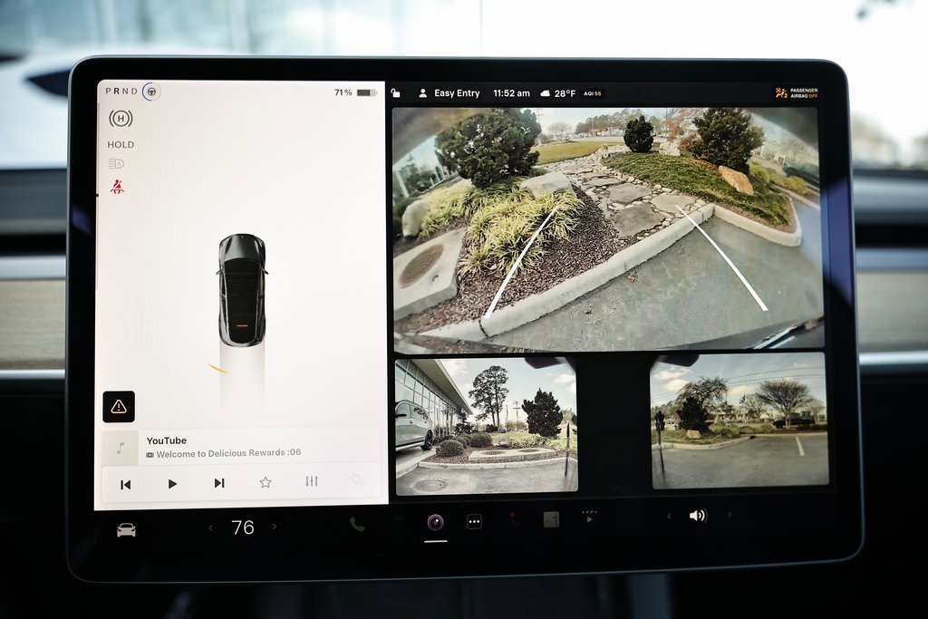 Used 2022 Tesla Model Y Long Range image 36