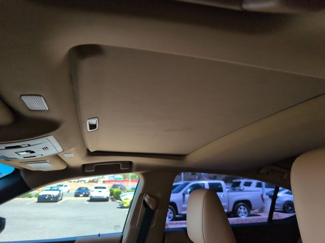 Used 2025 Lexus ES 300h w/ Premium Package FWD image 16