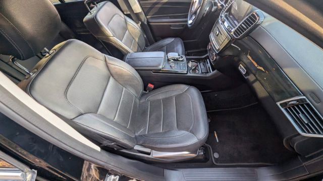Used 2017 Mercedes-Benz GLS 550 4MATIC image 18