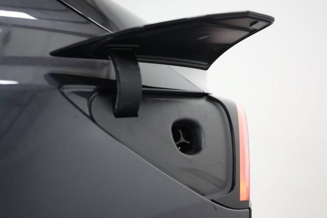 Used 2025 Tesla Model Y Long Range AWD/4WD image 11