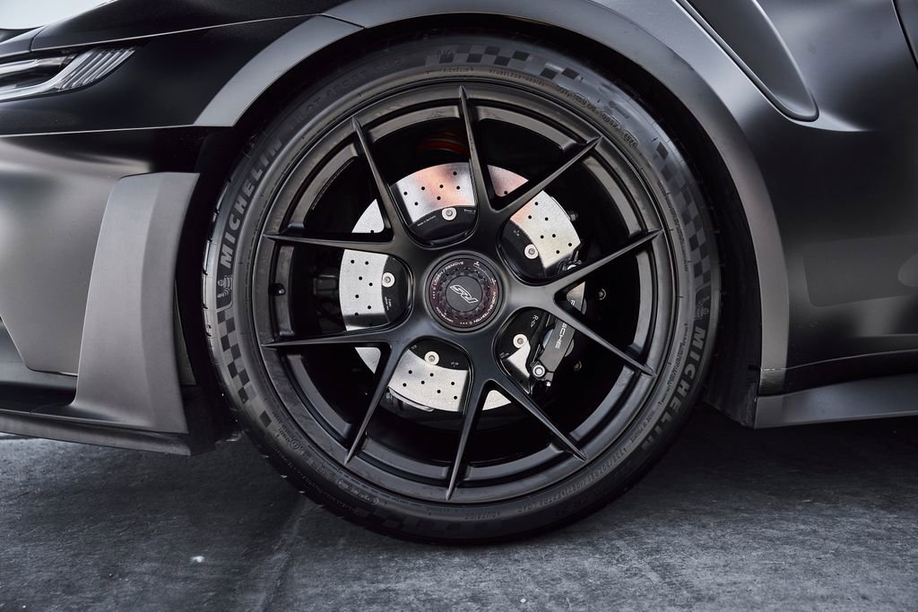 Used 2025 Porsche 911 GT3 RS w/ Weissach Package RWD image 25