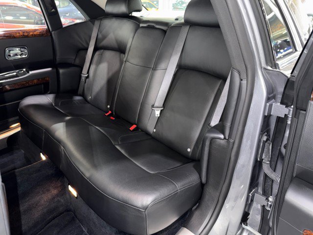 Used 2010 Rolls-Royce Ghost RWD image 51