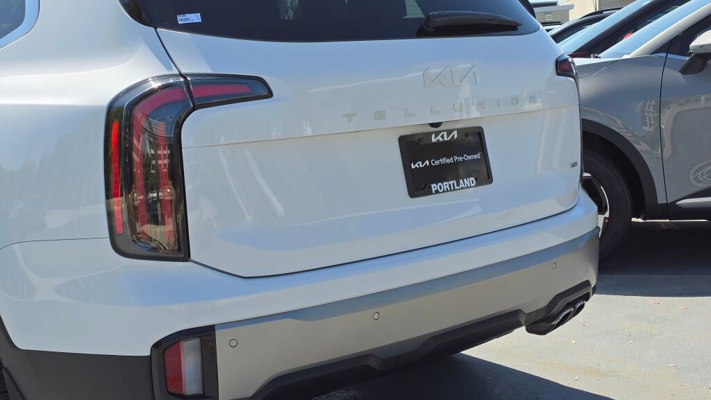 Used 2025 Kia Telluride EX w/ EX Captain's Chair Package AWD/4WD image 13