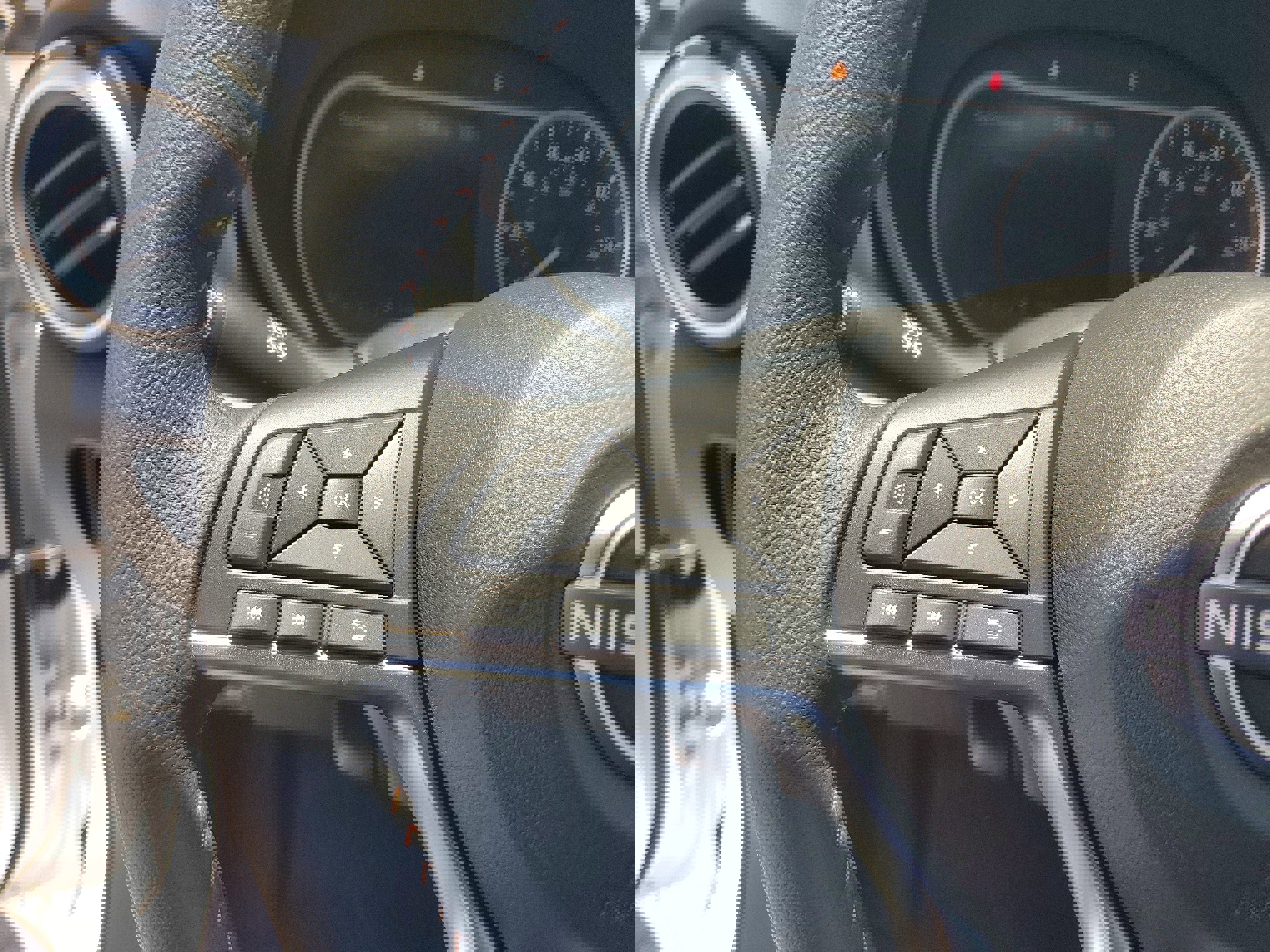 New 2025 Nissan Versa SR w/ Trunk Package image 21