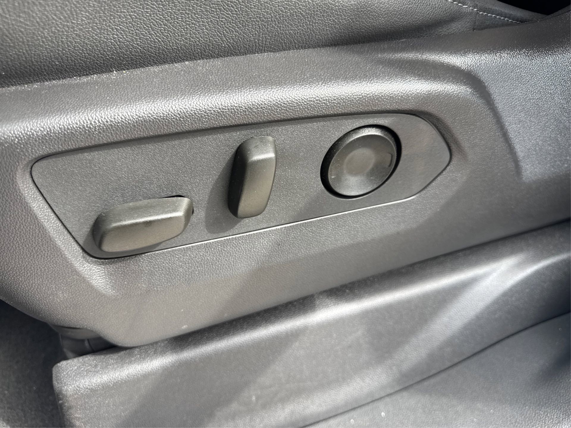 Used 2024 GMC Sierra 1500 SLT w/ SLT Premium Plus Package image 24