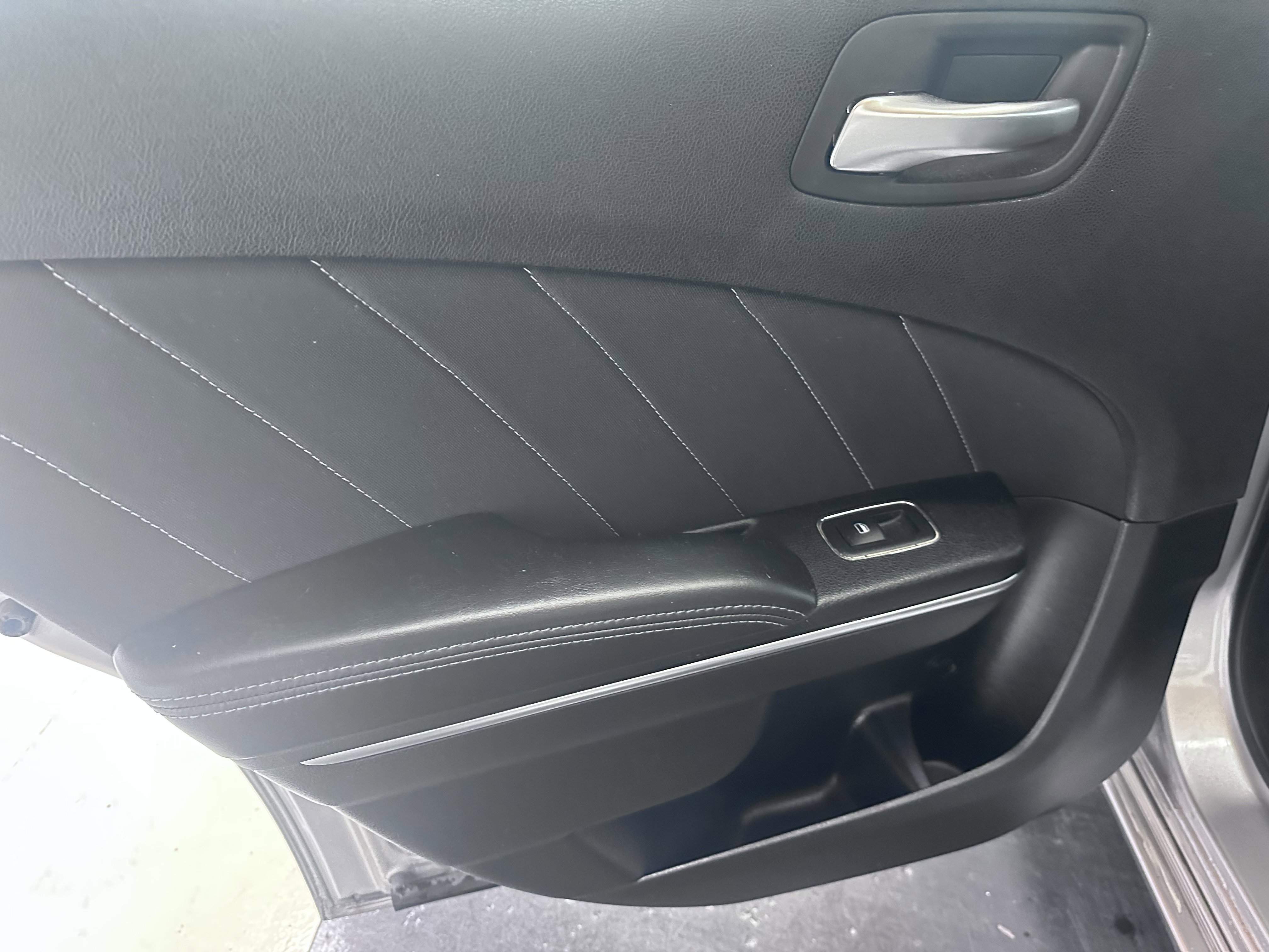 Used 2016 Dodge Charger R/T RWD image 24