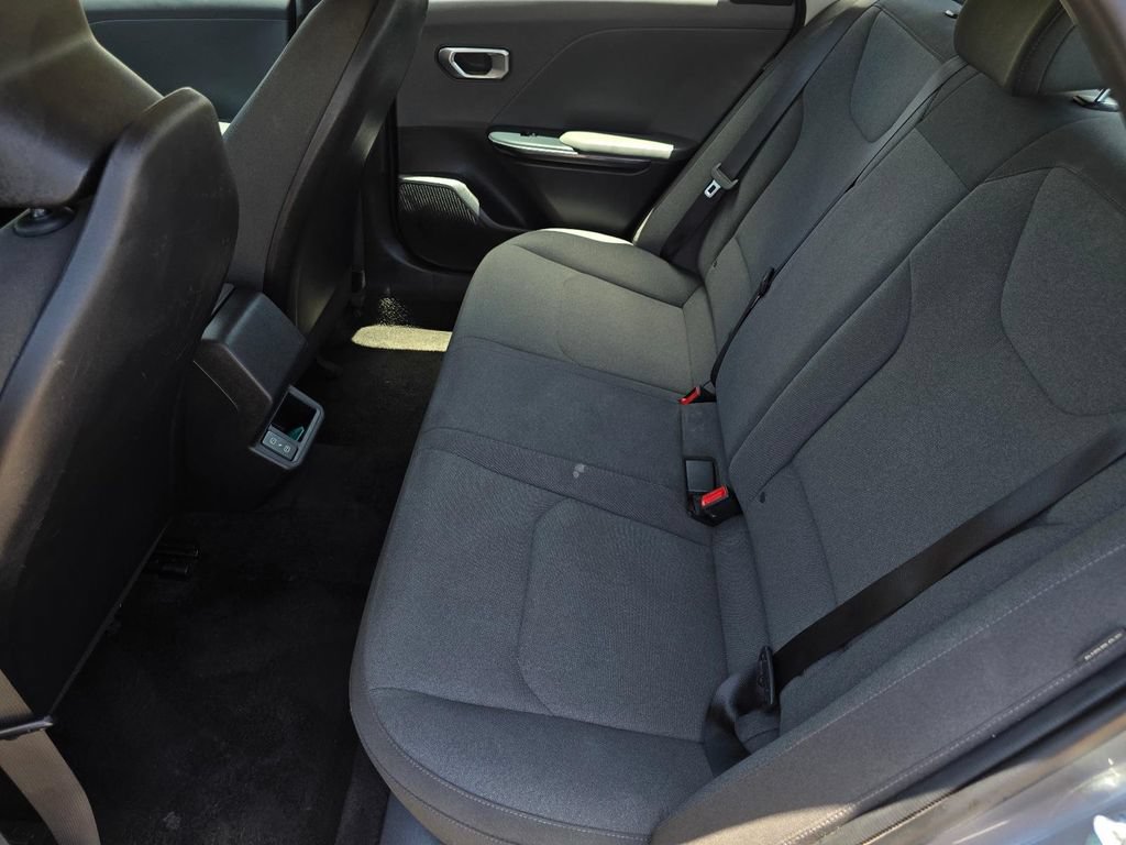 Used 2025 Kia K4 FWD image 27