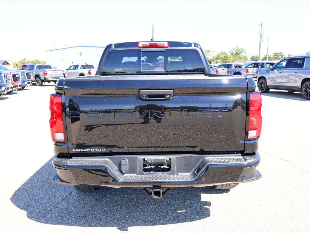 Used 2023 Chevrolet Colorado Z71 w/ Z71 Convenience Package 2 AWD/4WD image 4