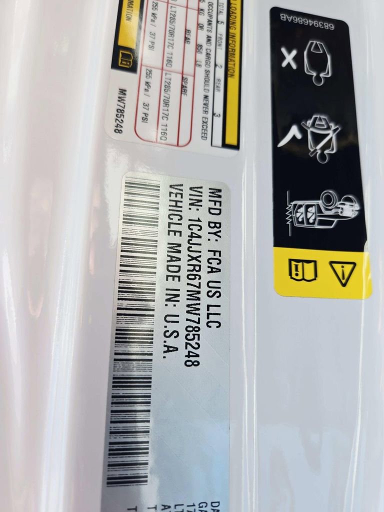 Used 2021 Jeep Wrangler Unlimited Rubicon 4xe w/ Steel Bumper Group image 44