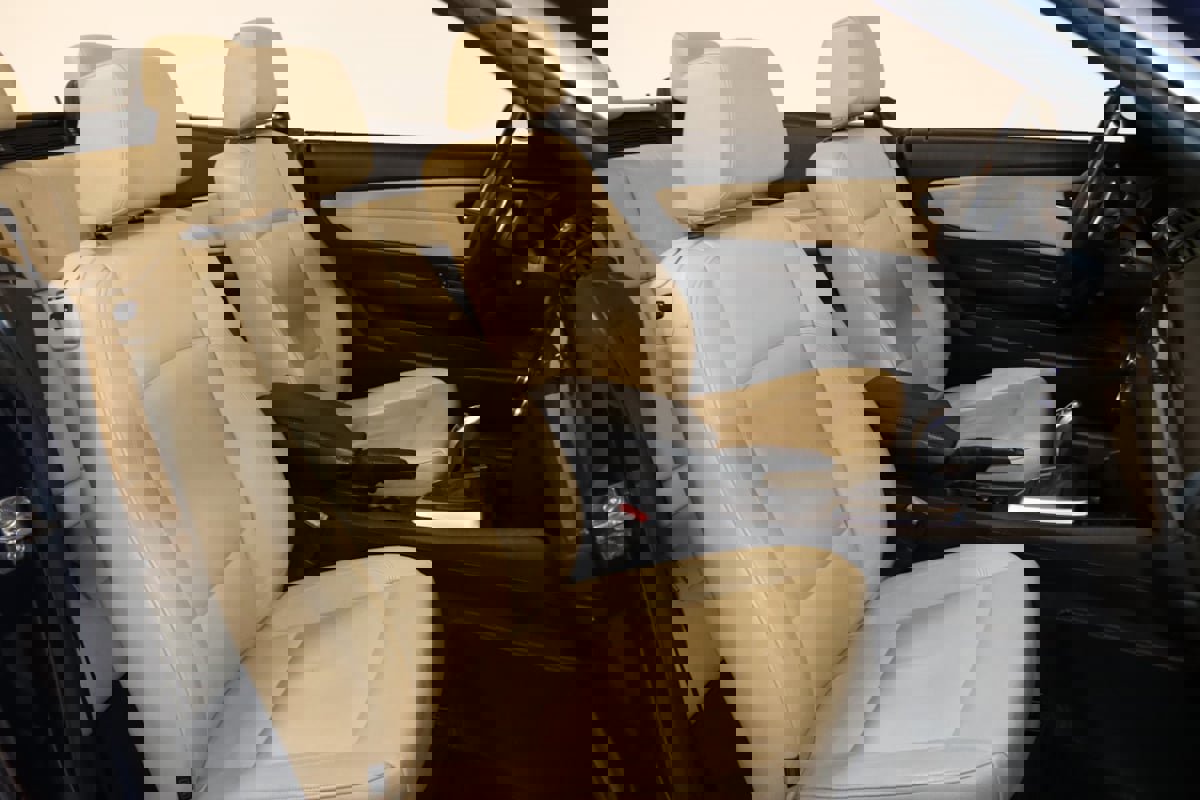 Used 2012 BMW 135i Convertible image 56