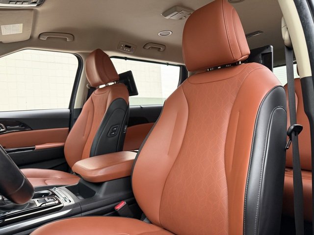 Used 2022 Kia Carnival SX image 5
