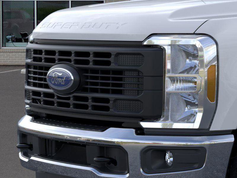 New 2026 Ford F250 XL w/ XL Chrome Package image 17