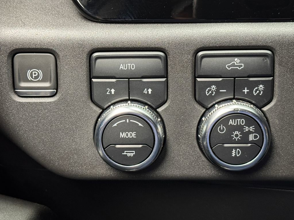 Used 2024 GMC Sierra 1500 Elevation image 21