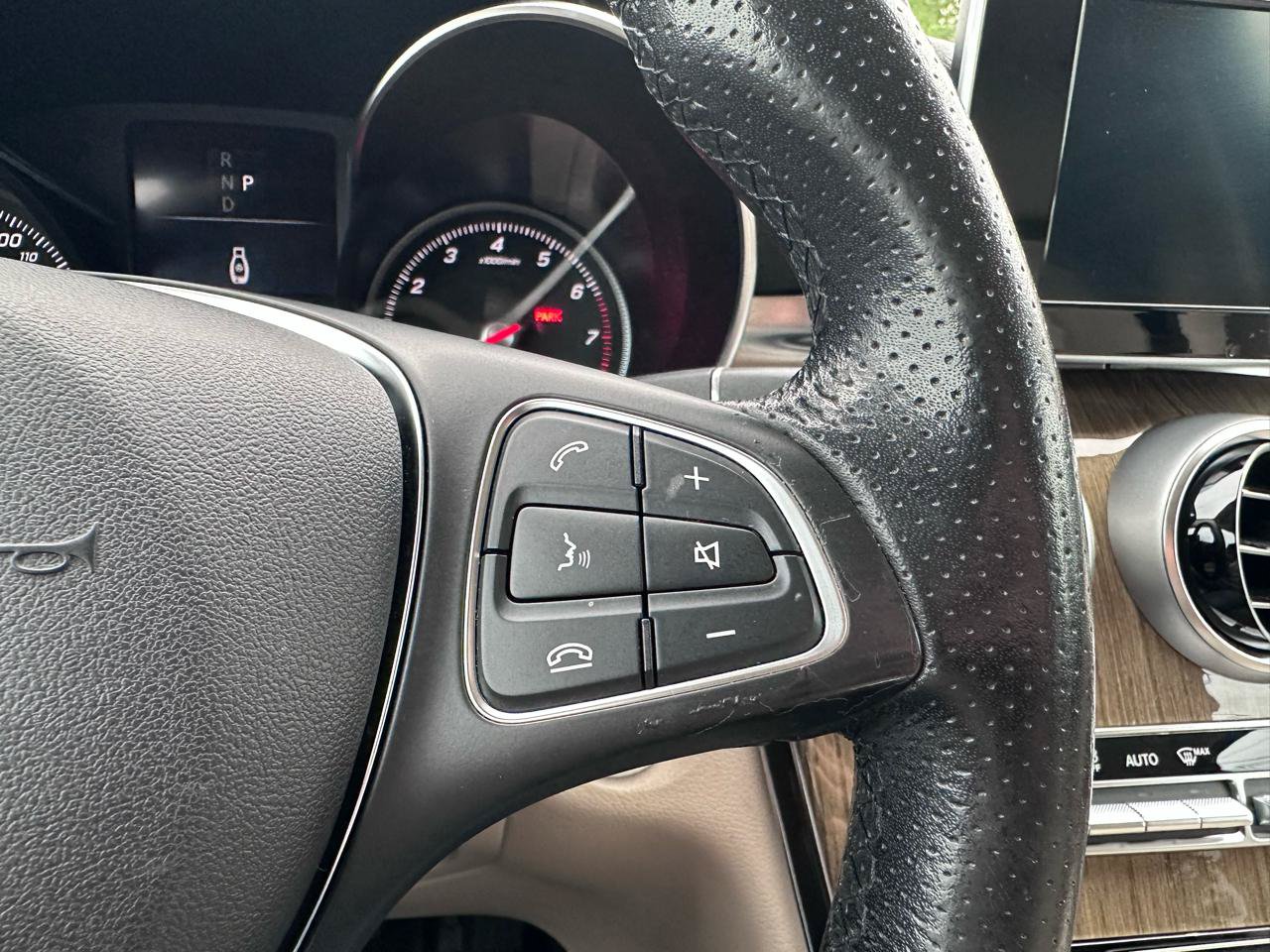 Used 2018 Mercedes-Benz GLC 300 image 27