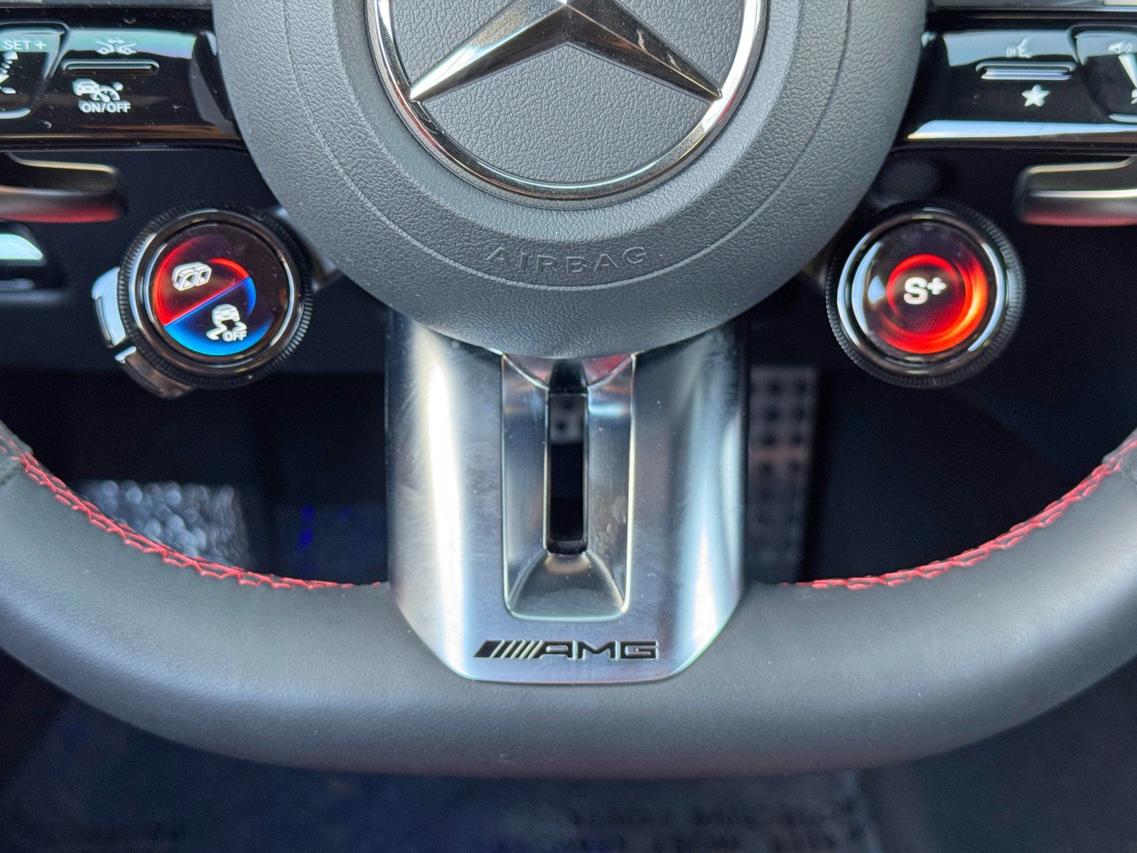 Used 2024 Mercedes-Benz CLE 53 AMG 4MATIC w/ Driver Assistance Package image 25
