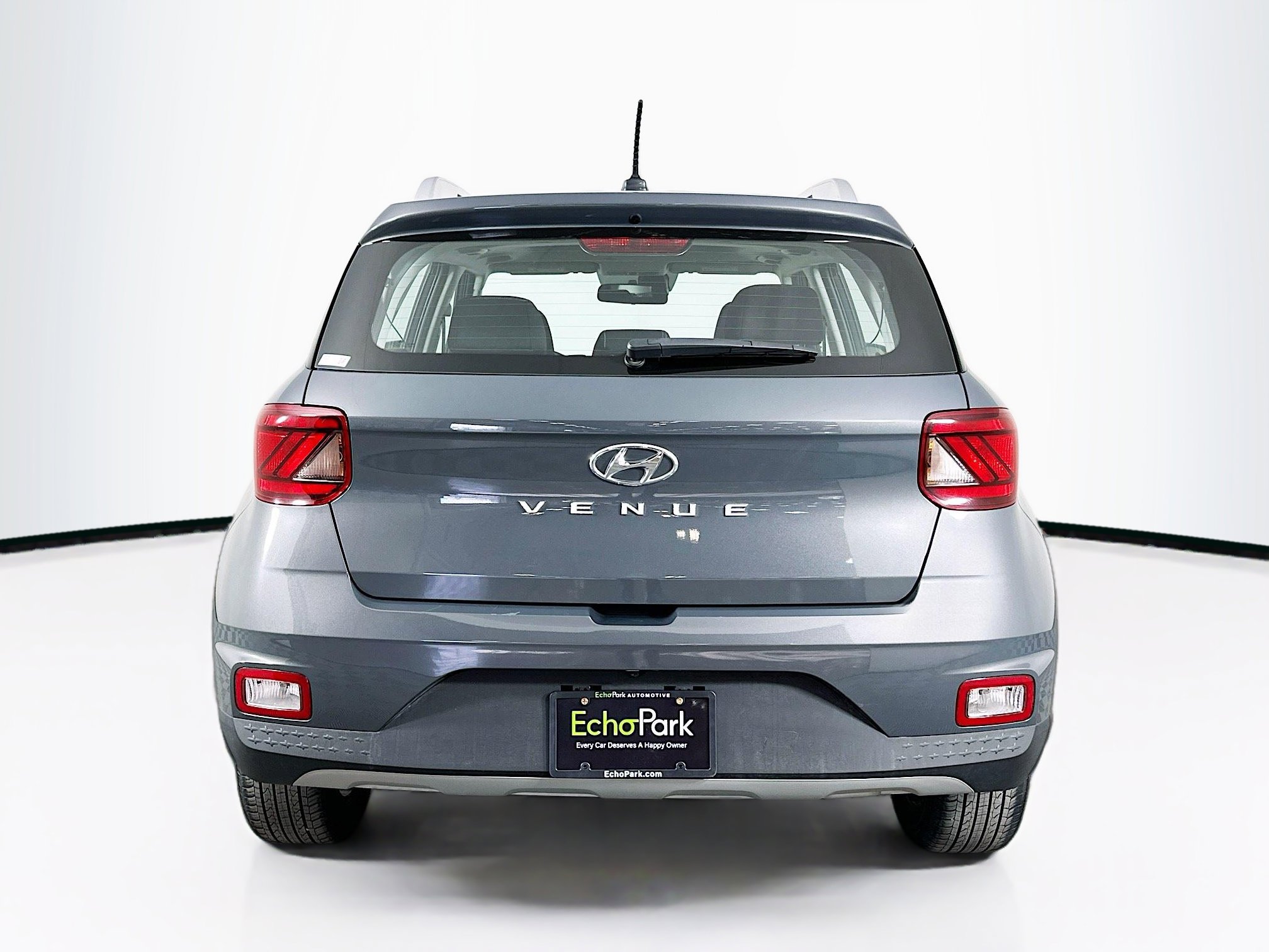 Used 2025 Hyundai Venue SEL image 7