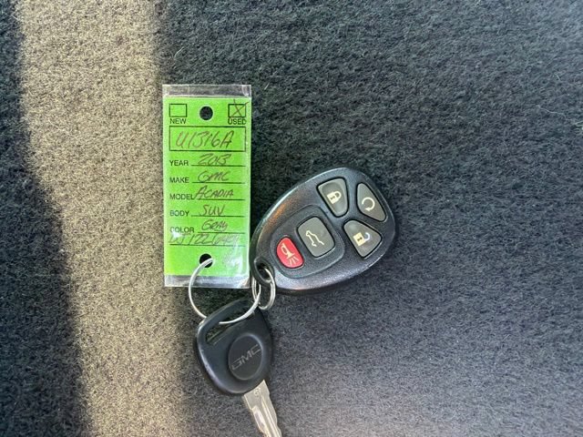 Used 2013 GMC Acadia SLE FWD image 16