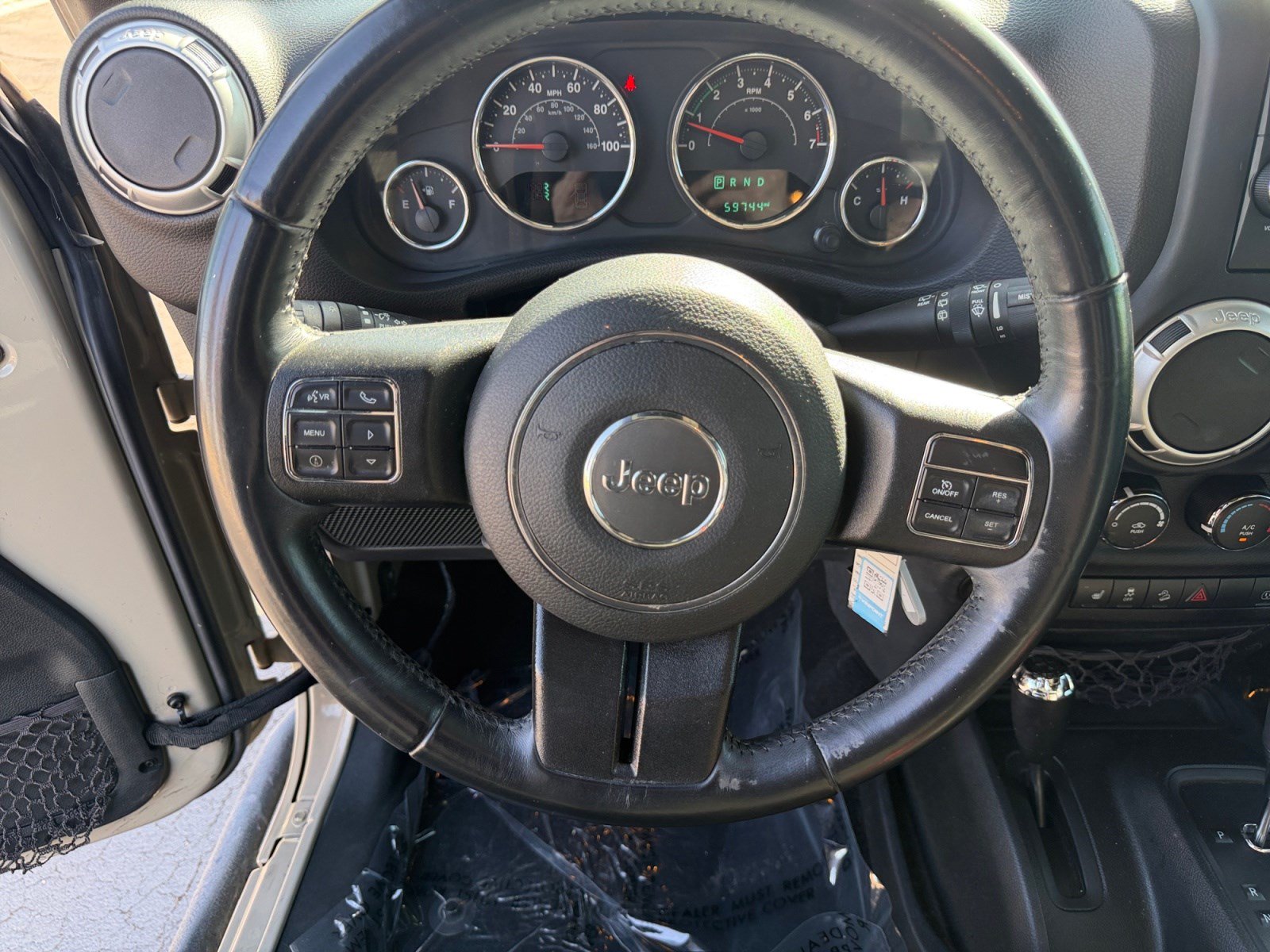Used 2018 Jeep Wrangler Unlimited Sahara w/ Connectivity Group AWD/4WD image 9