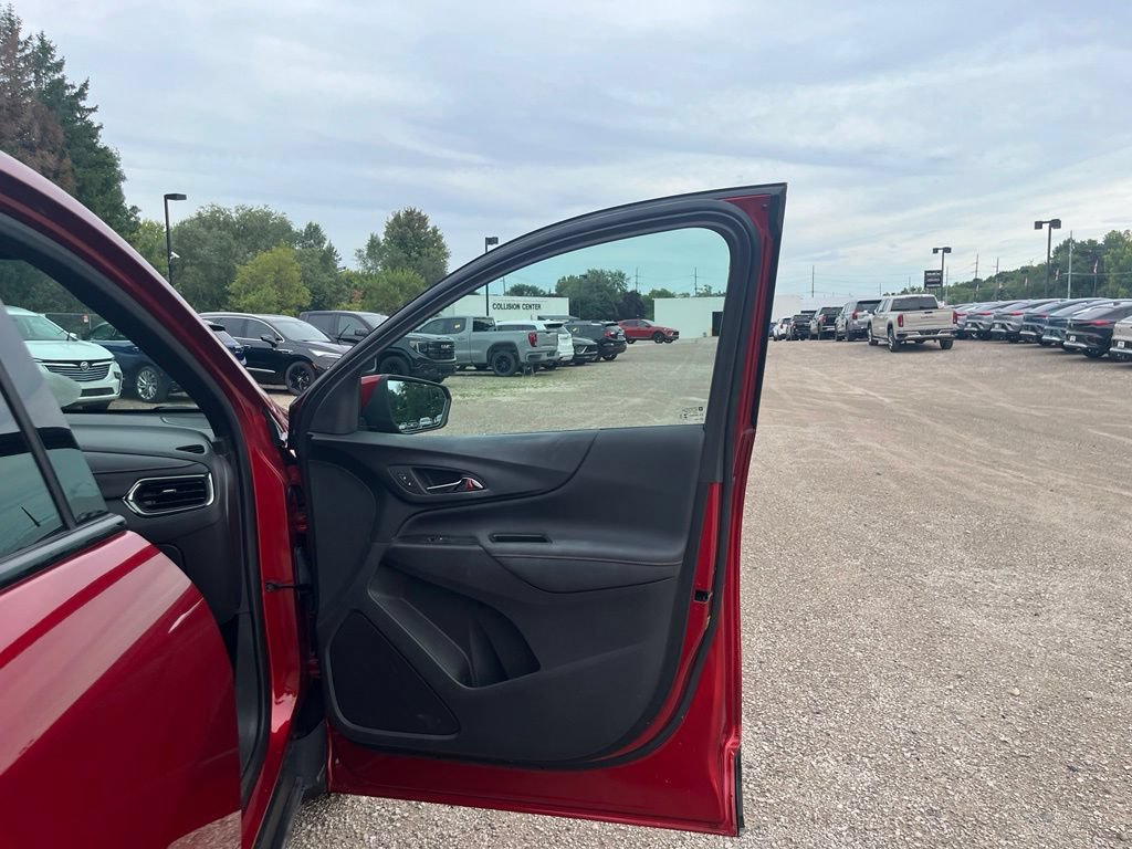 Used 2024 Chevrolet Equinox RS AWD/4WD image 35