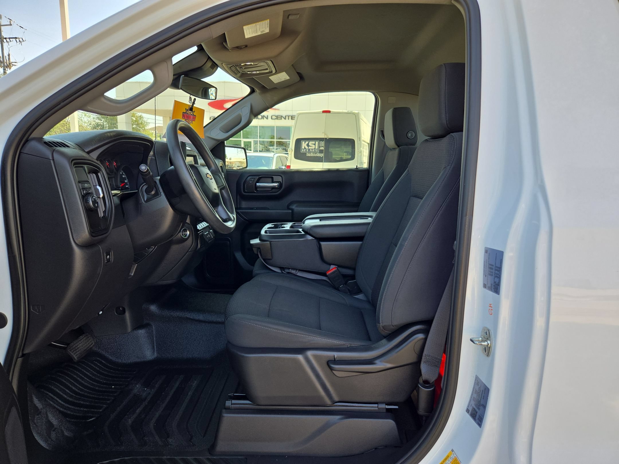 Used 2025 Chevrolet Silverado 1500 W/T RWD image 9