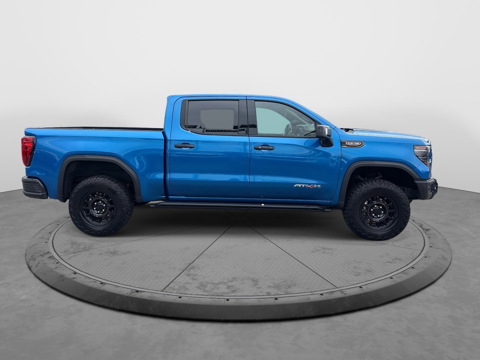 Certified 2024 GMC Sierra 1500 AT4X w/ AT4X AEV Edition image 9