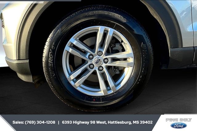 Used 2023 Ford Explorer XLT image 7