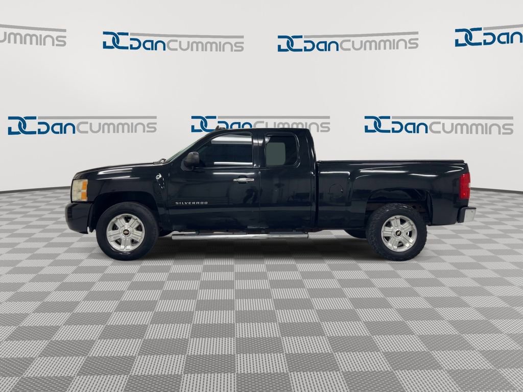 Used 2011 Chevrolet Silverado 1500 LS w/ LPO, Chrome Package RWD image 5