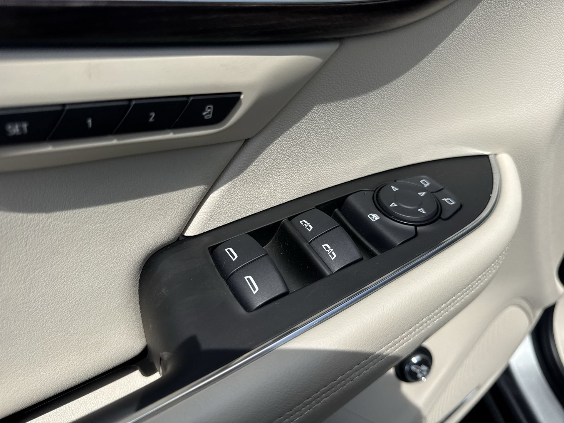Certified 2023 Buick Envision Avenir AWD/4WD image 13