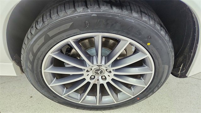 Used 2025 Mercedes-Benz GLE 350 4MATIC w/ AMG Line Exterior image 60