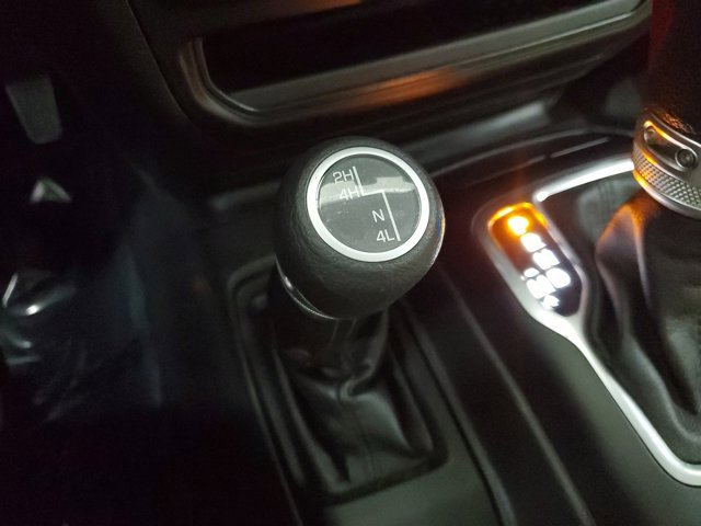 Used 2023 Jeep Gladiator Sport image 24