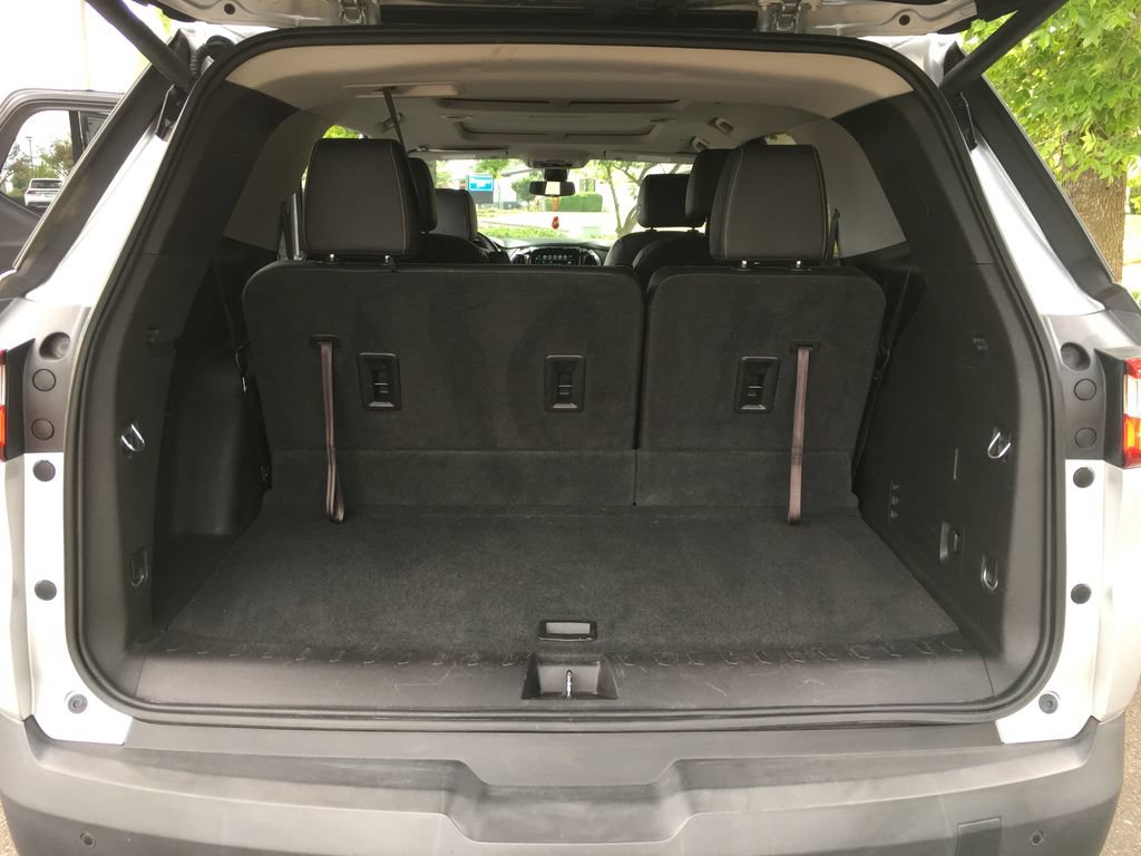 Used 2019 Chevrolet Traverse LT w/ LT Premium Package AWD/4WD image 30