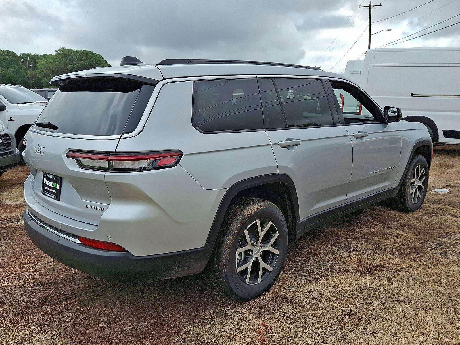 New 2025 Jeep Grand Cherokee L Limited image 3