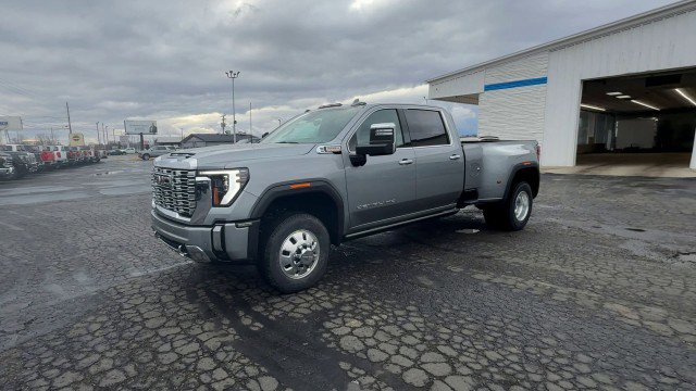 New 2026 GMC Sierra 3500 Denali w/ Denali Reserve Package image 4