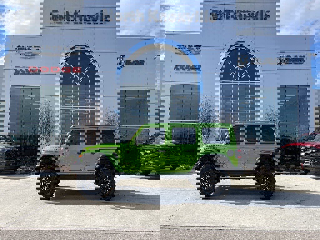 Used 2025 Jeep Wrangler Unlimited Rubicon image 2