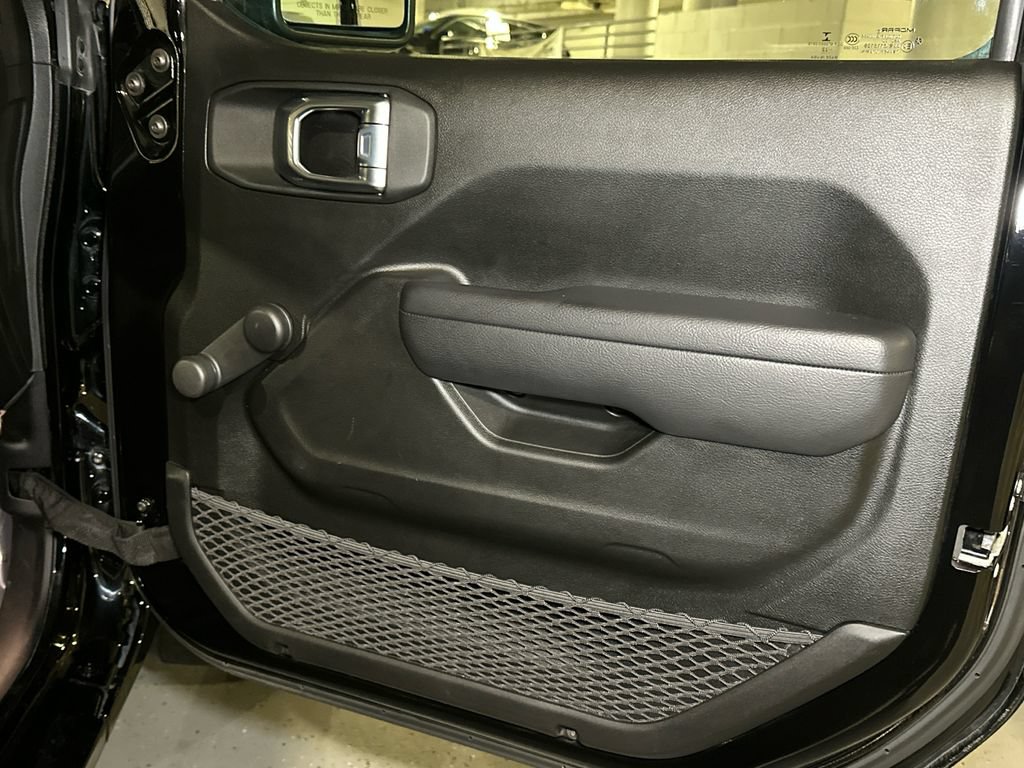 Used 2022 Jeep Wrangler Sport AWD/4WD image 13