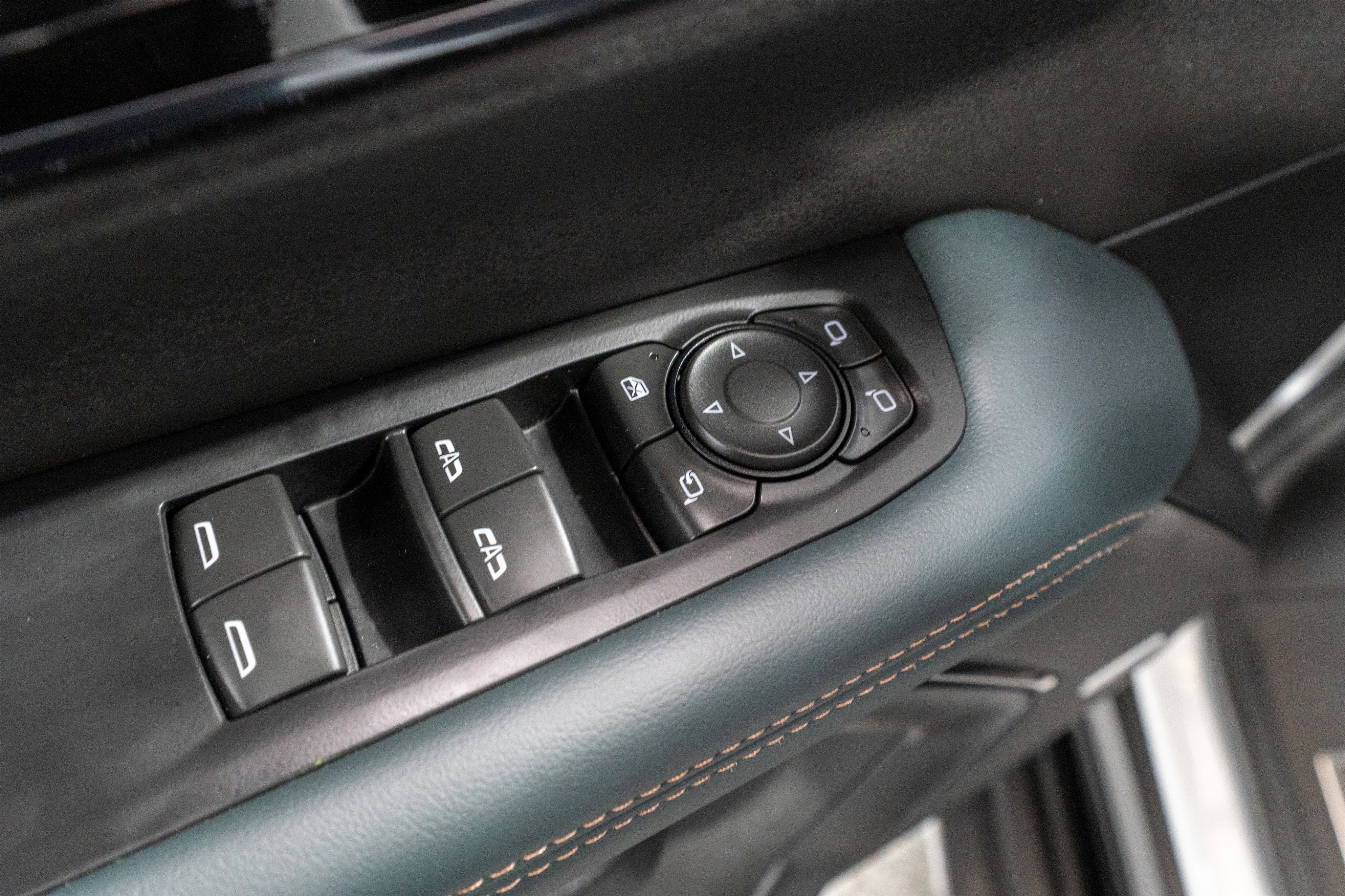 Used 2025 GMC Yukon AT4 w/ Premium Trailering Package image 16