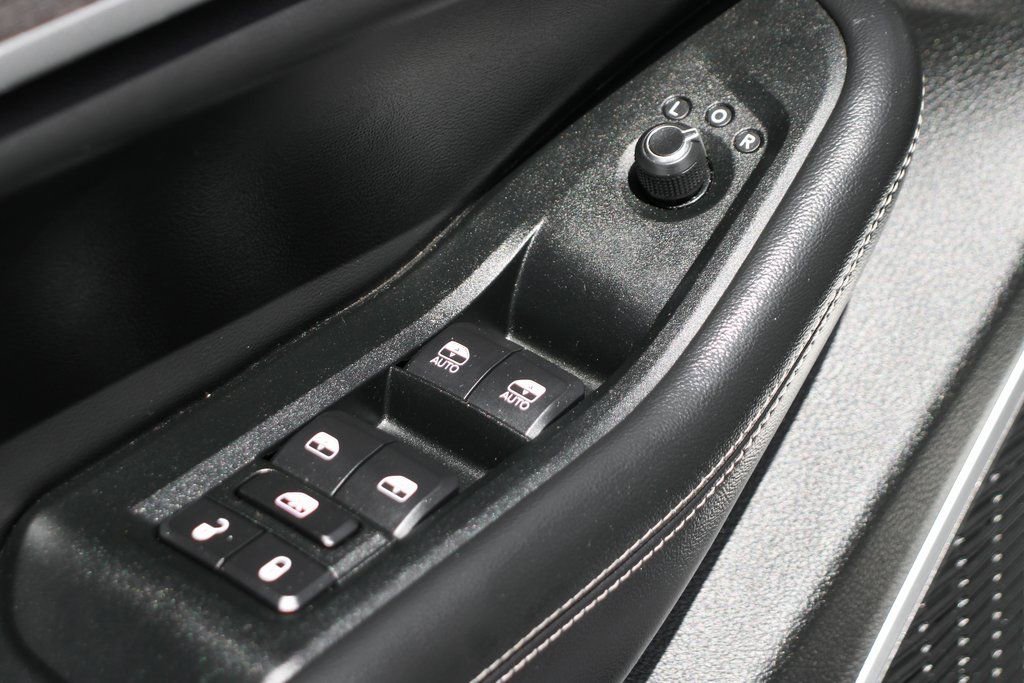 Used 2021 Jeep Grand Cherokee L Limited AWD/4WD image 17
