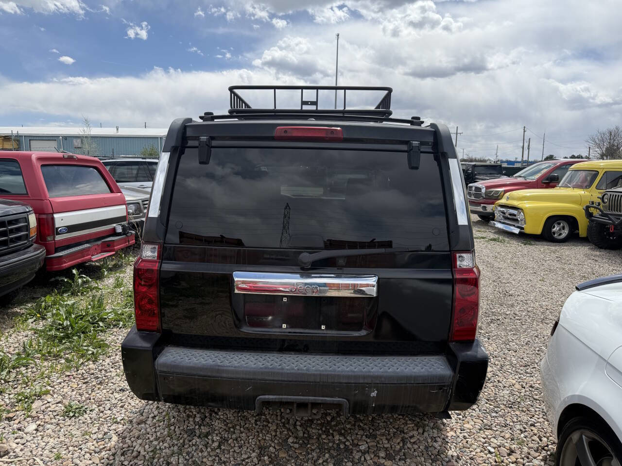 Used 2006 Jeep Commander Limited w/ Trailer Tow Group IV image 3