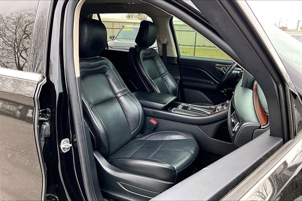 Used 2020 Lincoln Aviator Reserve image 10