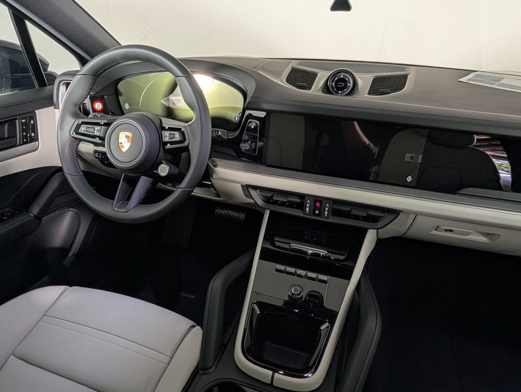 New 2026 Porsche Cayenne AWD/4WD image 22