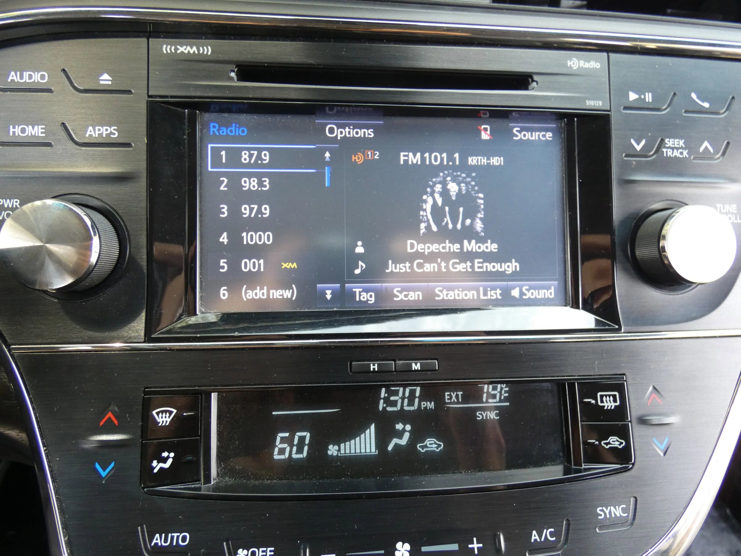 Used 2018 Toyota Avalon XLE image 60