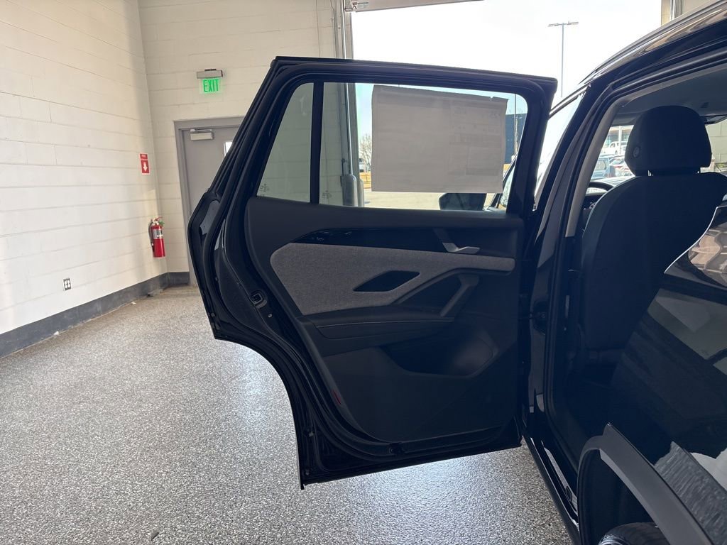 New 2026 Volkswagen Tiguan S AWD/4WD image 31