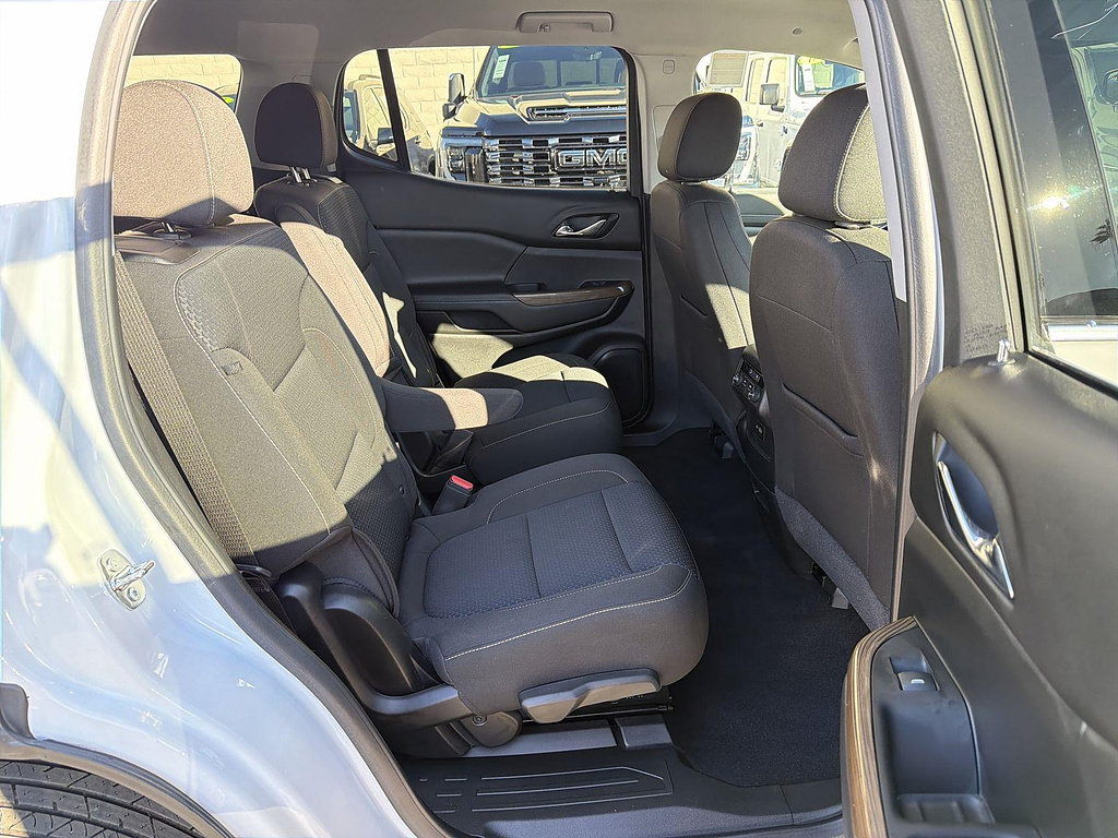 Used 2023 GMC Acadia SLE FWD image 25