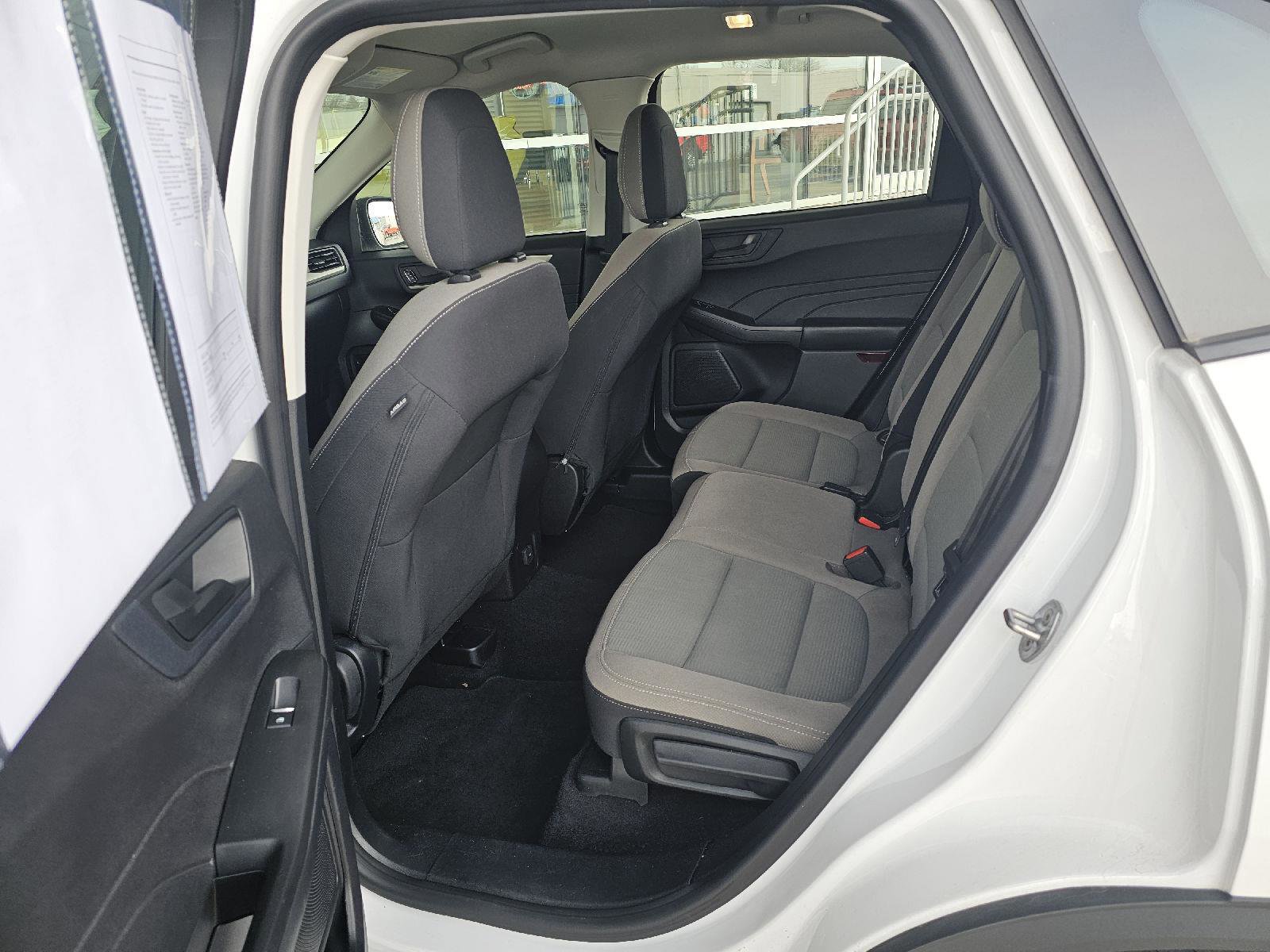 Used 2022 Ford Escape S image 17