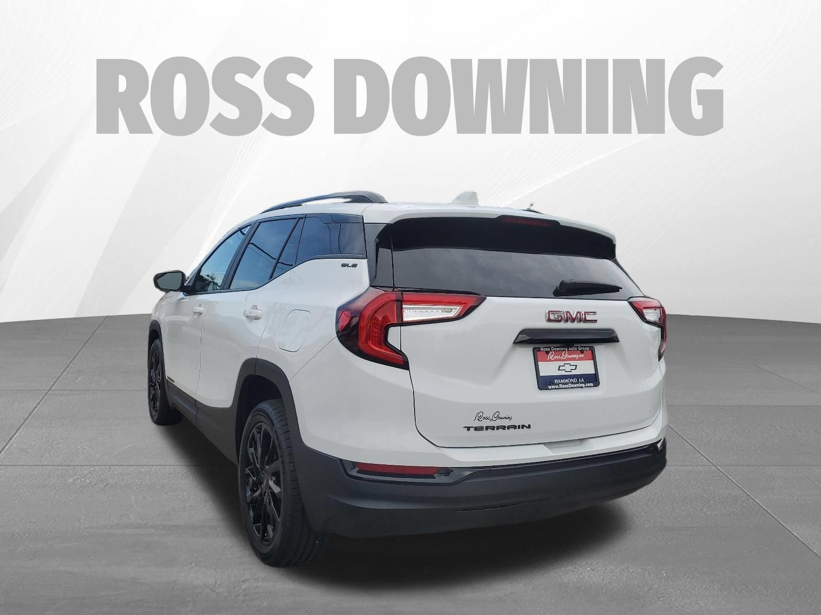 Certified 2024 GMC Terrain SLE w/ Elevation Edition FWD image 7