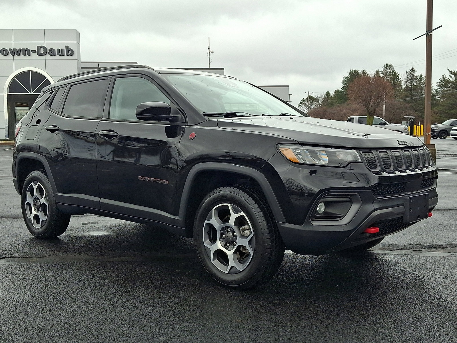 Certified 2022 Jeep Compass Trailhawk AWD/4WD image 3
