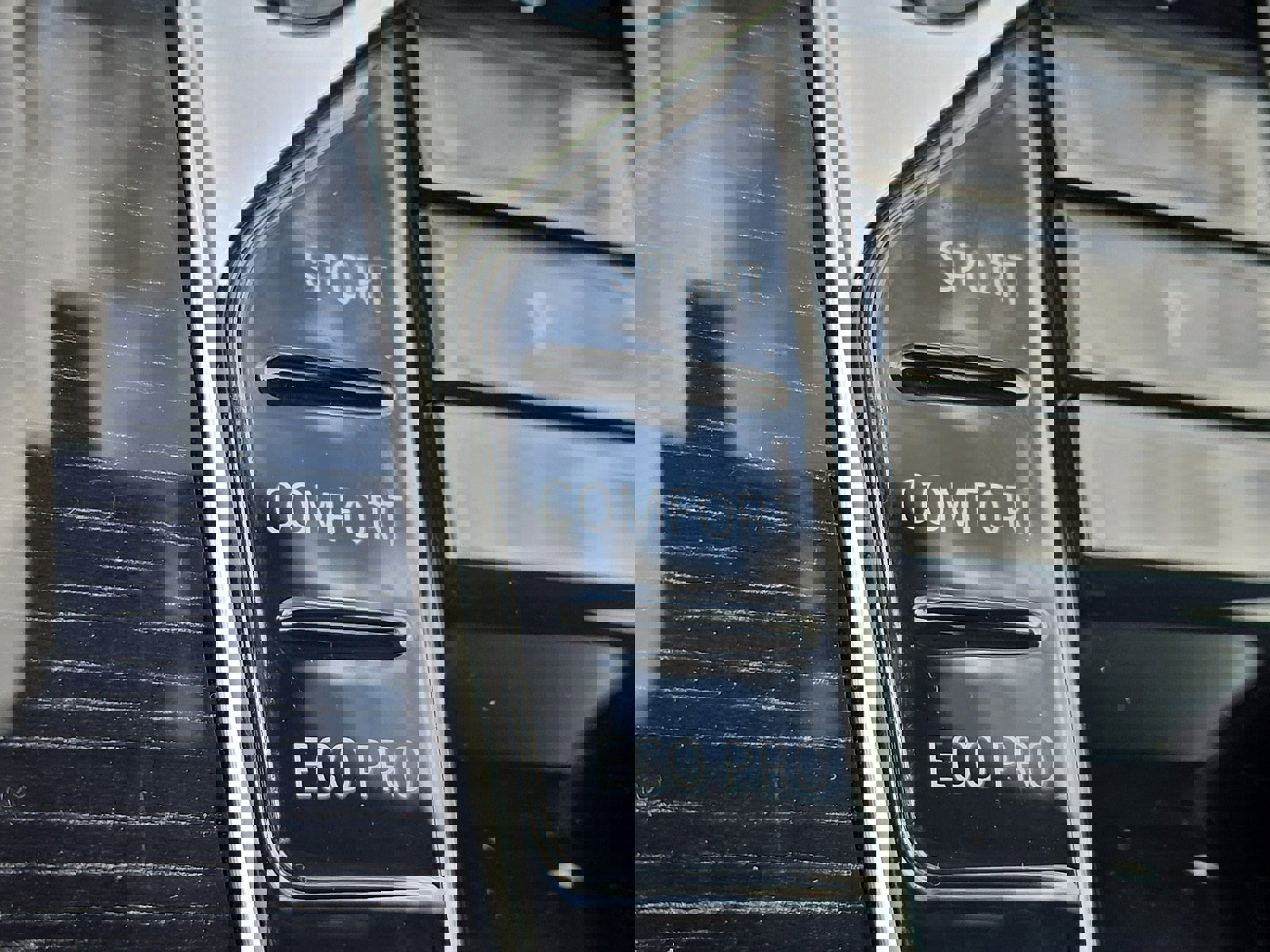 Used 2026 BMW X7 xDrive40i w/ M Sport Package AWD/4WD image 25