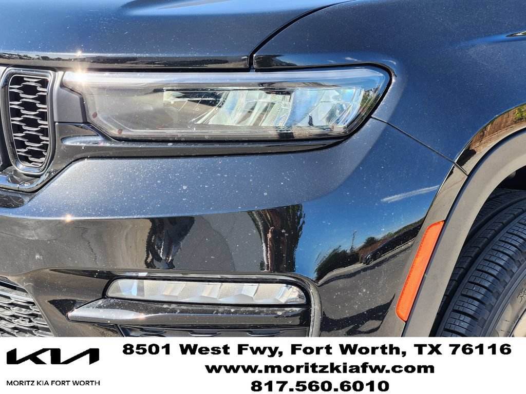 Used 2025 Jeep Grand Cherokee Limited w/ Black Appearance Package AWD/4WD image 7
